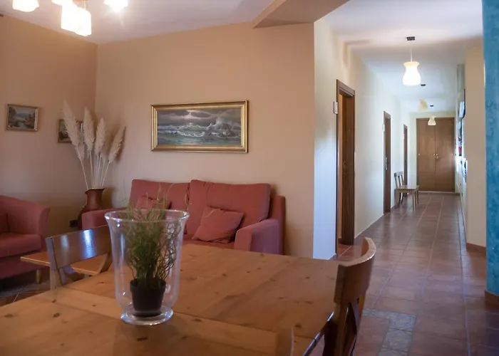 Rural La Yagona Hotel Entrala